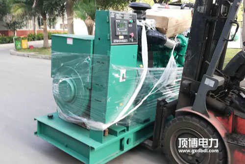 康明斯发电机组欠压报警停机什么原因